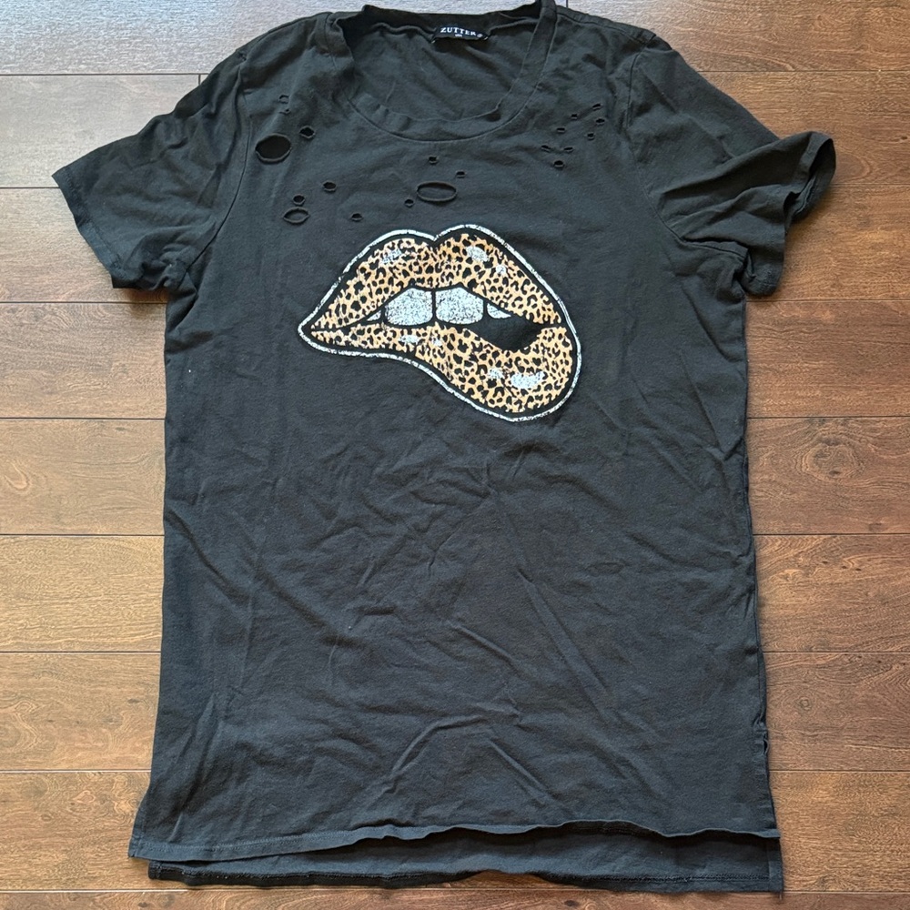 Black Distressed T-Shirt with Leopard Print Lips Design
